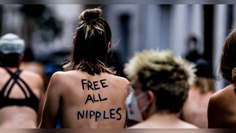 «Свободу соскам» — Facebook и Instagram разрешит публиковать голую «женскую» грудь, но есть нюанс