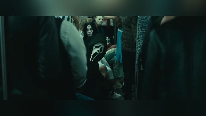 Вышел трейлер «Крика 6» со звездой «Уэнздей». В нем показали, как Призрачное лицо нападает на свою жертву в метро